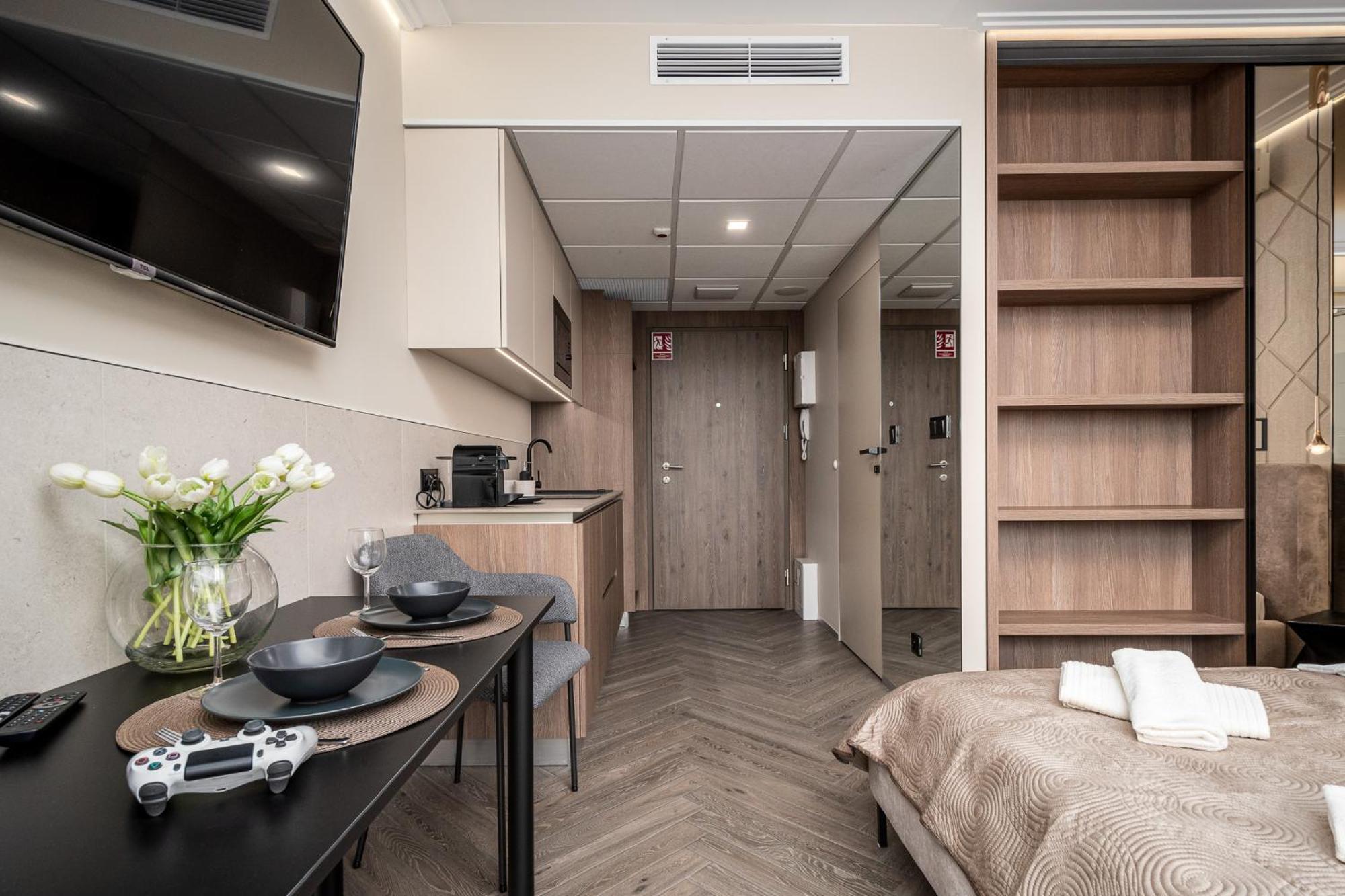 Pileckiego 59 & Parking By Perfect 422 & 357 Varsovia