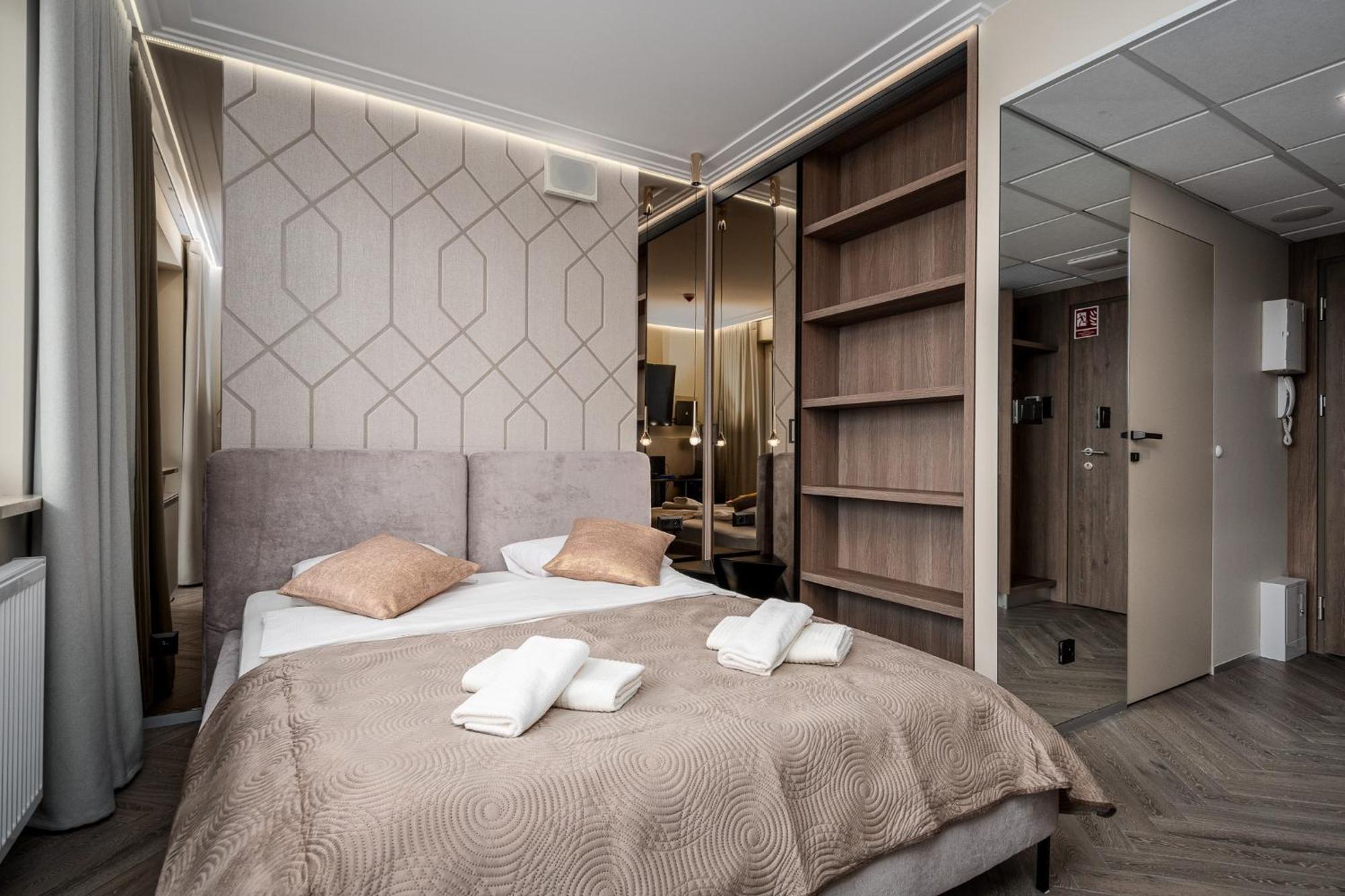 Pileckiego 59 & Parking By Perfect 422 & 357 Apartment